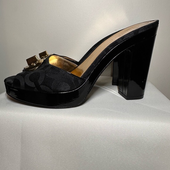 COACH Judith Platform slides 9B - Picture 3 of 9